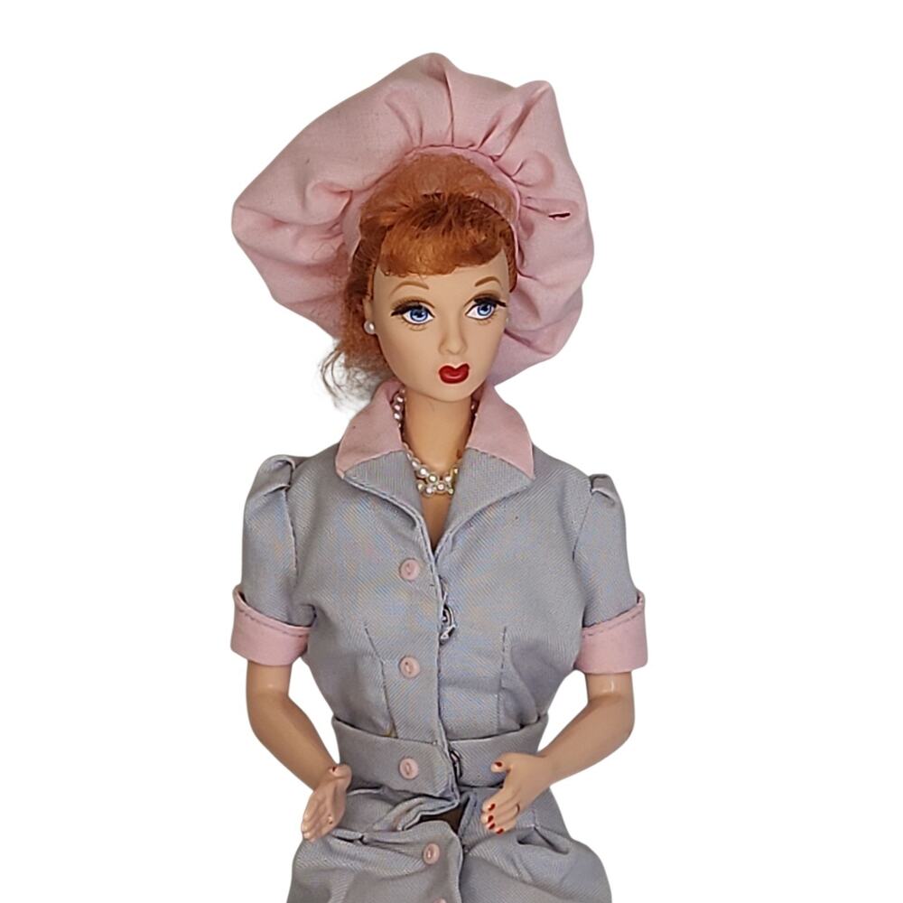 I Love Lucy Barbie Doll "Job Switching" Episode 39 candy factory Mattel - Picture 6 of 7